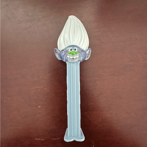 6 Pez Dispensers - Picture 4 of 6